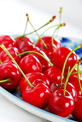 Image showing Appetizing red cherries