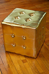 Image showing Gold cube