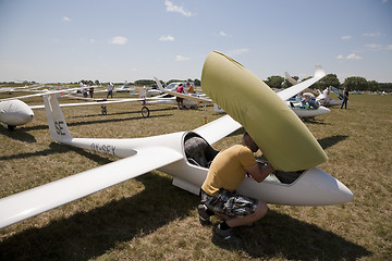 Image showing Gliders before the start