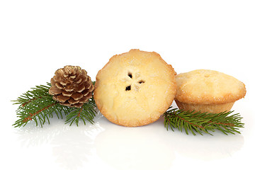 Image showing Mince Pie and Pine Cone 