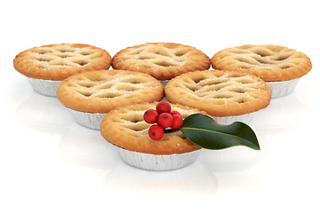 Image showing Mince Pie and Holly