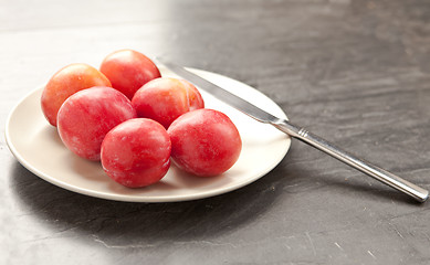 Image showing plums