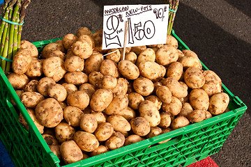 Image showing new potatoes