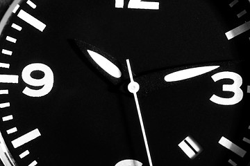 Image showing Black and white clock.