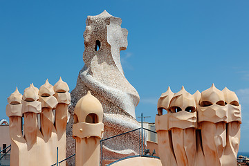 Image showing Gaudi designed apartment building La Pedrera