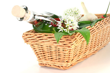 Image showing Wild garlic oil