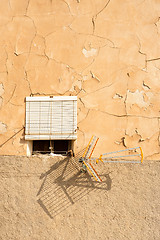 Image showing Slum facade