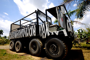 Image showing Safari truck