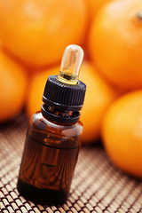 Image showing tangerine essential oil 