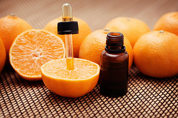 Image showing tangerine essential oil 