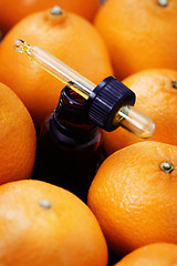 Image showing tangerine essential oil 