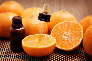 Image showing tangerine essential oil 