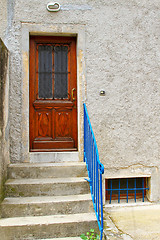 Image showing House door