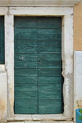 Image showing Green door