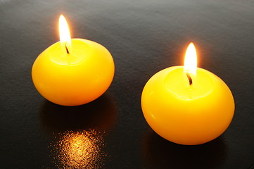 Image showing yellow candle