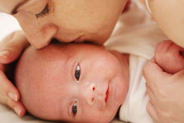 Image showing Mother and her newborn baby 