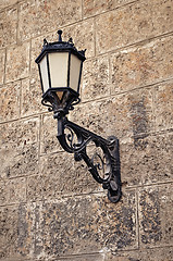 Image showing Wall mounted street lamp.