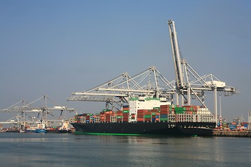 Image showing container ship in port