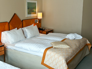 Image showing bed in a hotel room