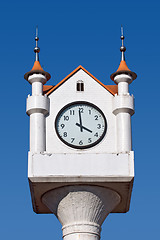 Image showing Analogue clock