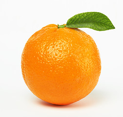 Image showing orange with leaf