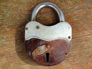 Image showing old rusty padlock