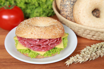 Image showing Bagel with salami