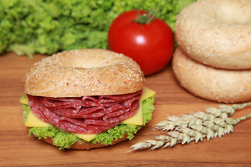 Image showing Bagel with salami