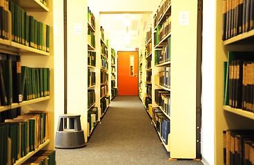 Image showing bookshelf