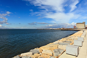 Image showing landscape of the Tejo river.