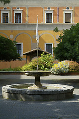 Image showing Courtyard in Rome