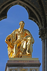 Image showing Gold statue