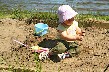 Image showing child in sandbox