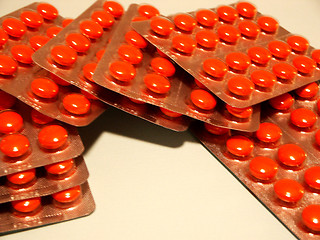 Image showing red tablets in packing