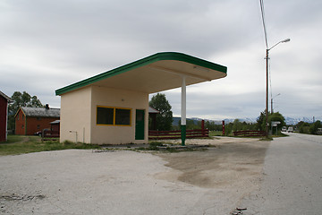 Image showing gas station