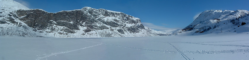 Image showing Gjende lake by winter