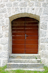 Image showing Castle door