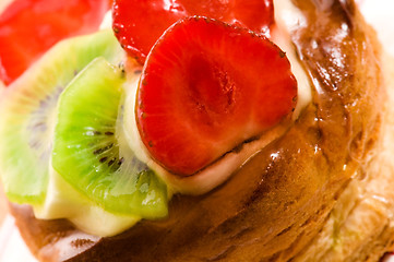 Image showing French cake with fresh fruits