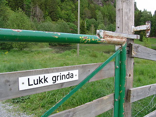Image showing Lukk grinda