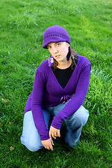 Image showing  beautiful woman in an autumn park 