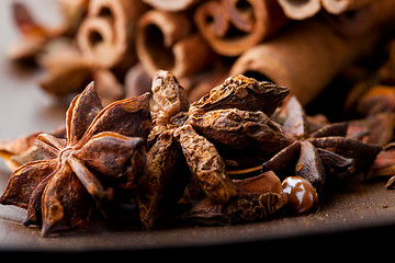 Image showing Star aniseed and cinnamon sticks