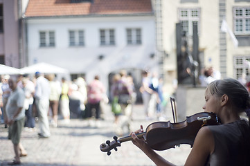 Image showing Street performer