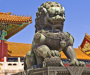 Image showing Lion Satue