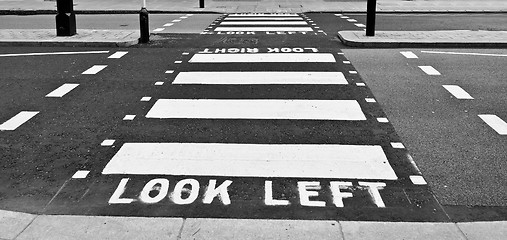 Image showing Look Left sign