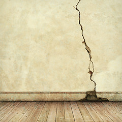 Image showing Cracked Wall