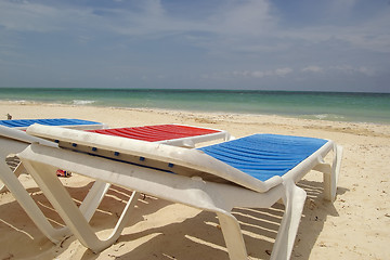 Image showing Sun beads on the beach in Cuba