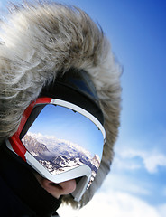 Image showing Close up of the ski goggles 