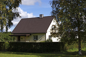 Image showing The house and plants