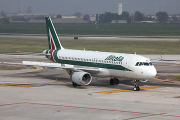 Image showing Alitalia - Airbus A320