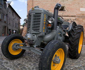 Image showing Old model of tractor, renovated to be in superb condition